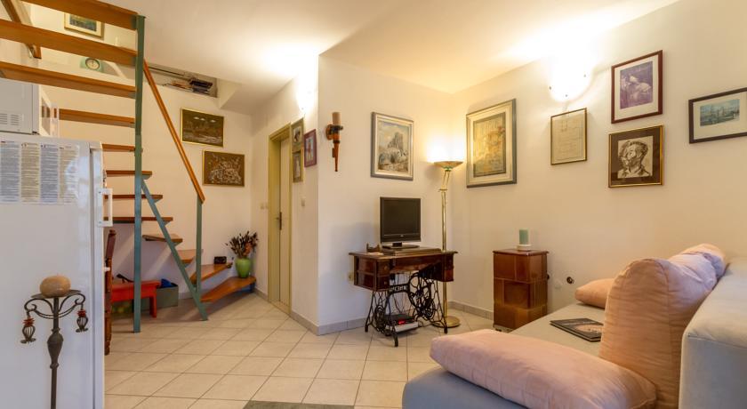 Apartment Old Stone House Lokva Rogoznica Room photo